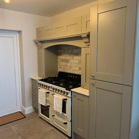 Holiday home Harehills House *