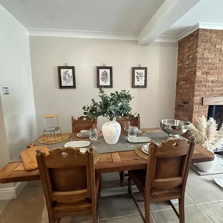 Holiday home Harehills House *